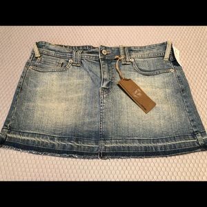 NWT refuge Junior’s Jean Mini Skirt
